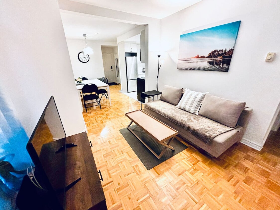 Primary Photo - 4848 Rue Sainte-Catherine E