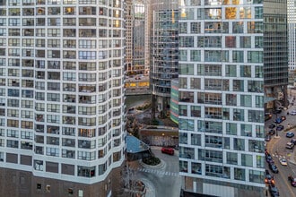 Building Photo - 405 N Wabash Ave