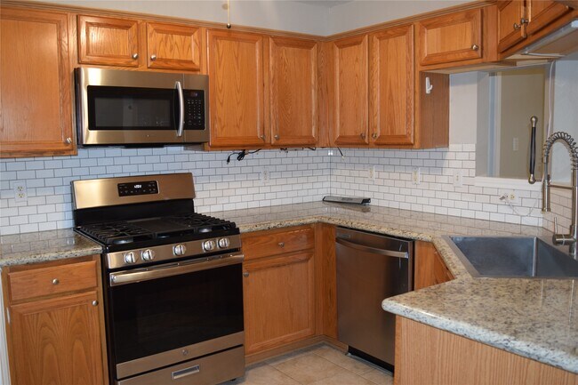 Foto del edificio - 18130 Beaverdell Dr