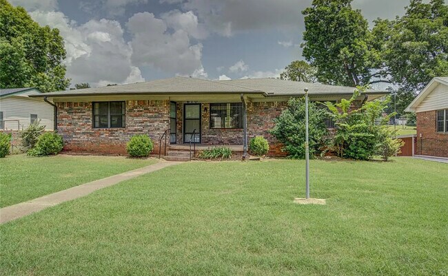 Foto del edificio - 610 N 6th Ave