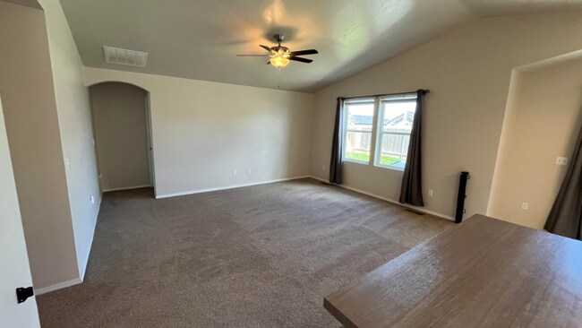 Building Photo - 17606 Mountain Springs Ave