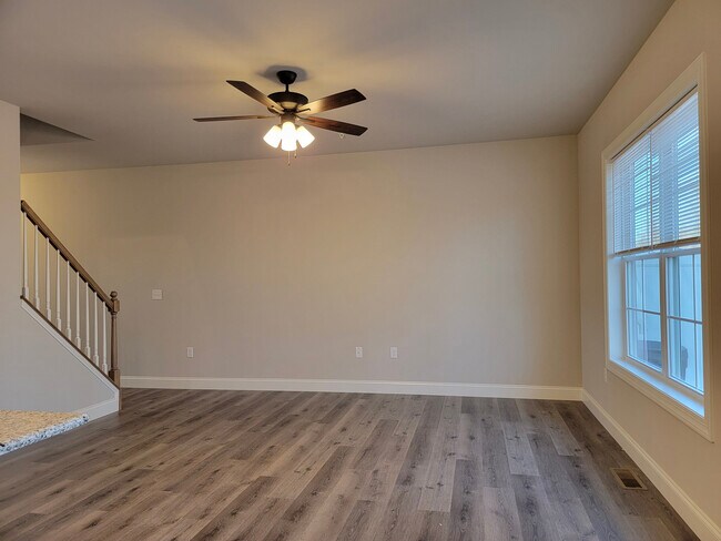 Foto del edificio - 109 Magnolia Dr