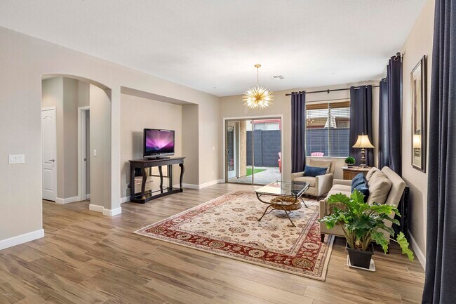 Foto del edificio - 3854 E Flower St