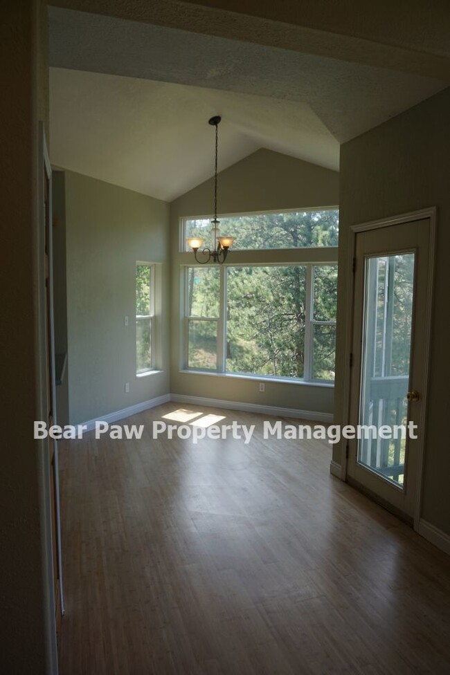 Building Photo - Great Mountain Home near Morrison!!