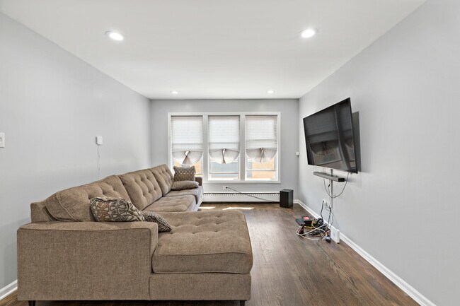 Foto del edificio - 9211 S Cottage Grove Ave