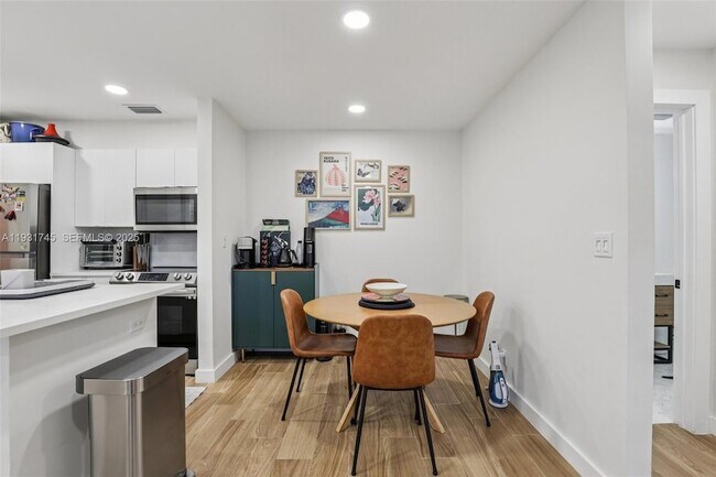 Foto del edificio - 2926 S University Dr