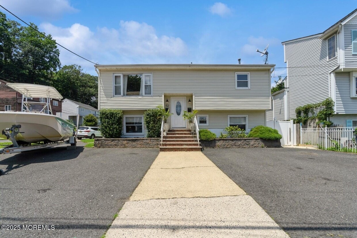 Primary Photo - 52 Atlantic St