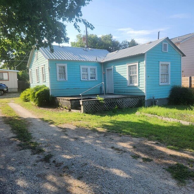 Building Photo - 5412 Evans Ave