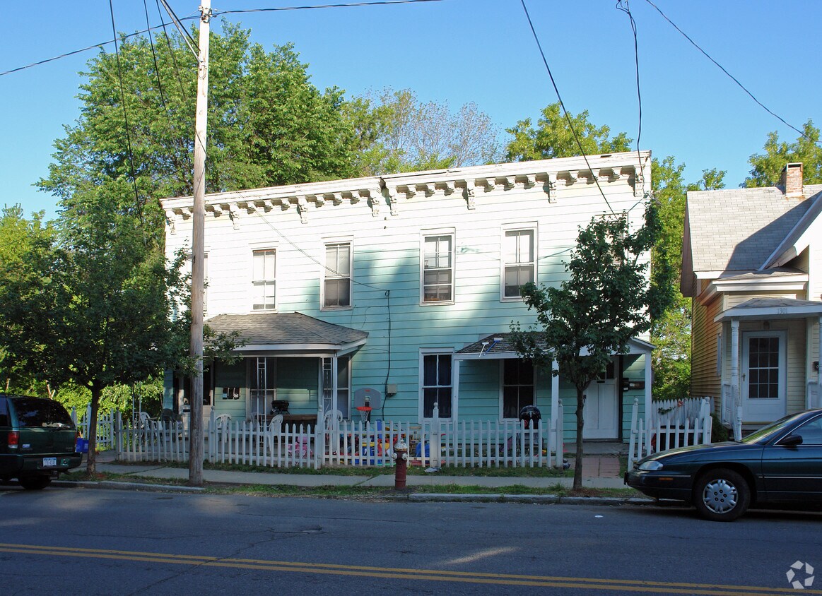 Primary Photo - 1247-1253 Broadway