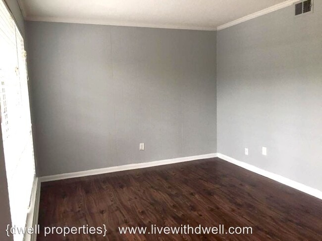 Building Photo - 2704 Hanover Cir