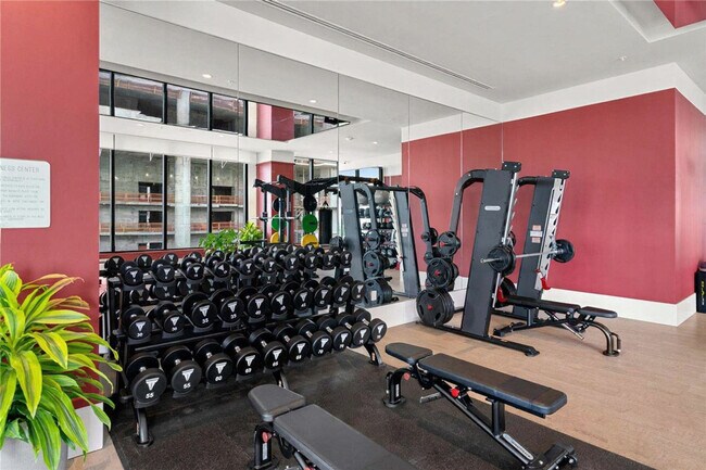 Building Photo - 601 N Miami Ave