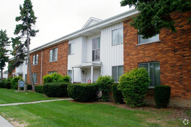 Foto del edificio - 25885 Jefferson Ave