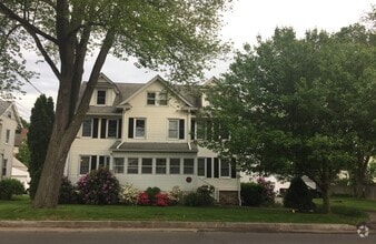 Building Photo - 33 Valley Rd