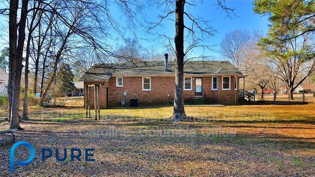 Building Photo - 207 W Royal Tower Dr