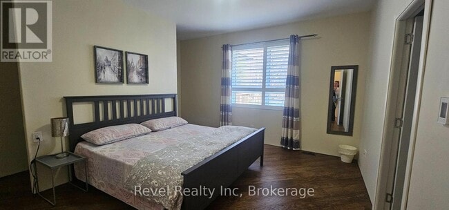 Building Photo - 146 Moreau Pkwy