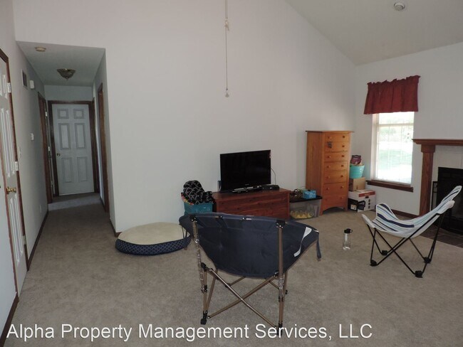Building Photo - 3 br, 3 bath House - 704 Brookside Dr