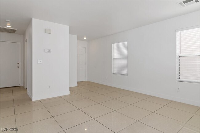Foto del edificio - 7452 Wine Creek St