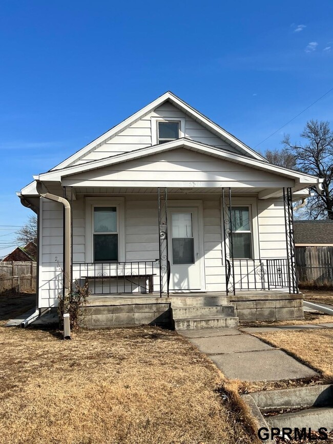 Building Photo - 5311 S 39th St