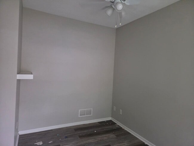 Building Photo - Spacious 3-Bedroom Home Near Park & Schools – Faribault, MN