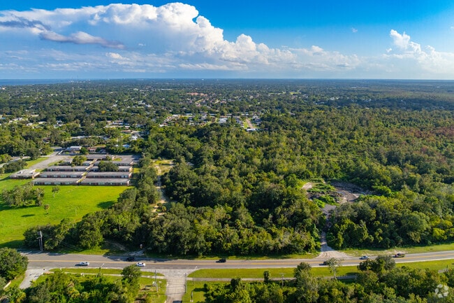 Building Photo - Forest Glen