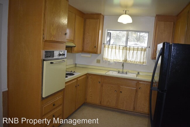 Building Photo - 3 br, 2 bath House - 2411 Temple Drive