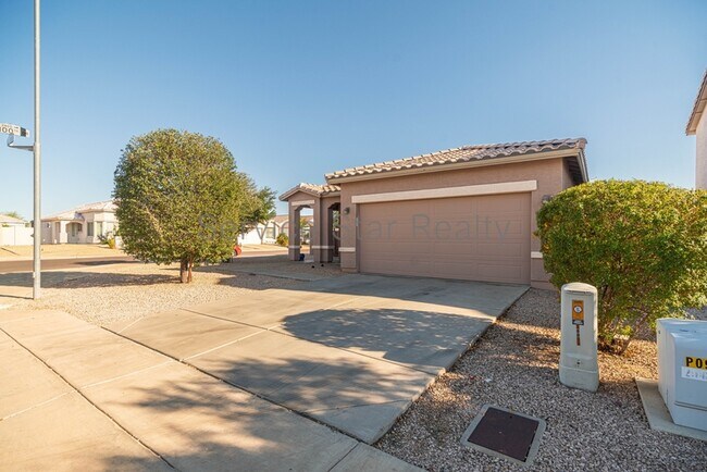 Building Photo - 10029 W Watkins St