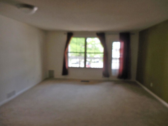 Building Photo - 117 Fieldcrest St