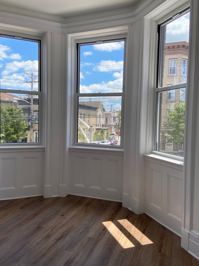Master Bedroom Bay Windows - 2415 New York Ave