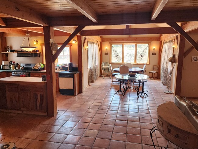 Building Photo - Large Home For Rent Semi Furnished or unfu...