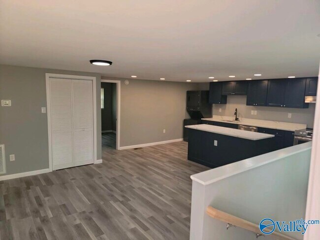 Foto del edificio - 3212 Reynolds Dr NW