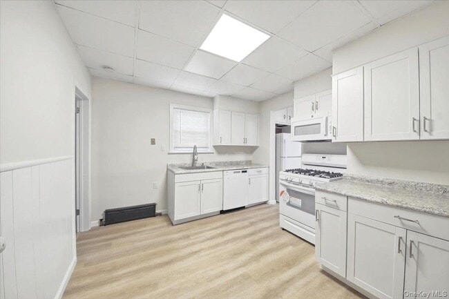 Building Photo - 169 Lockwood Ave