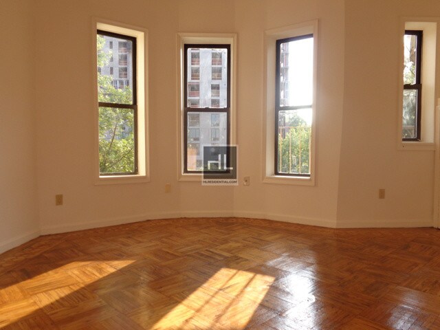 Foto del edificio - 635 Flatbush Ave