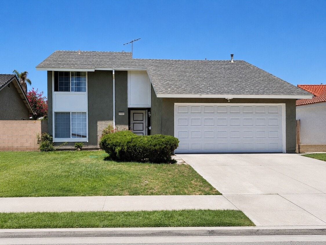 Photo - 13251 Destino Pl (Cerritos, CA)