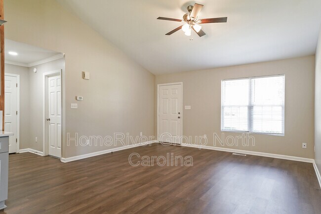 Building Photo - 76 Northwinds N Dr