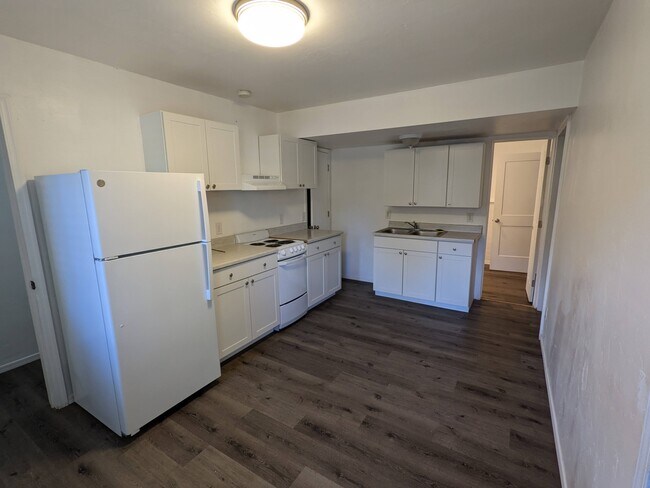 Kitchen - 120 S Virginia St