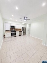 Building Photo - 437 53rd St