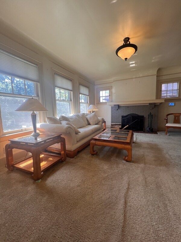 Foto del edificio - 1346-48 Somerset Ave