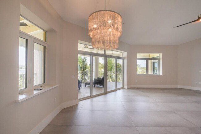 Foto del edificio - 309 E Ocean Ave