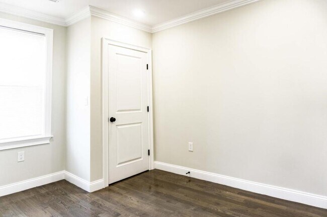 Foto del edificio - 3.0 bedroom in Somerville Massachusetts 02143