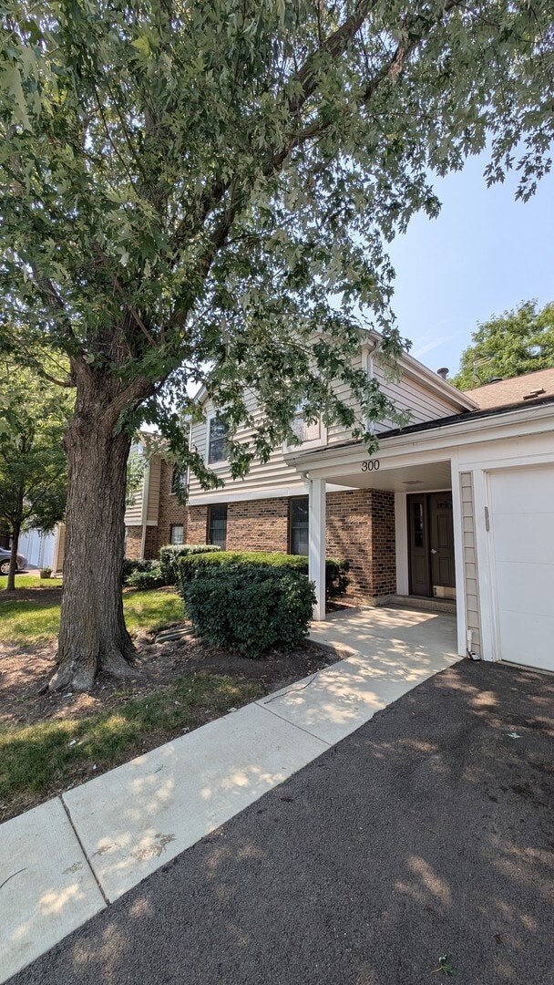 Building Photo - 300 Pembridge Ln