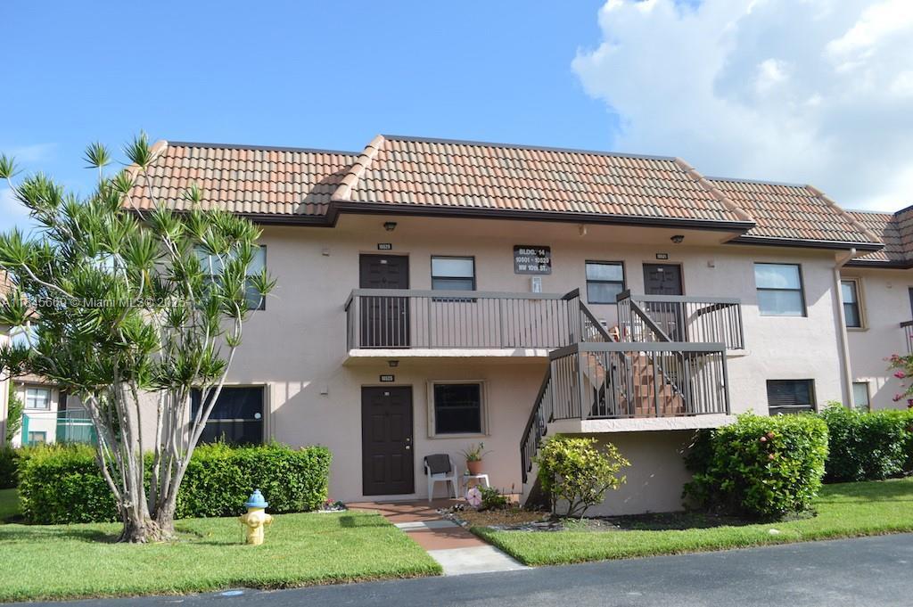 Foto principal - 10529 NW 10th St