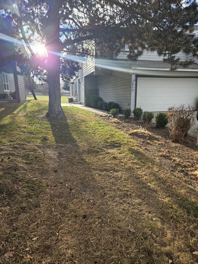 Building Photo - 2517 Pascoe Ln