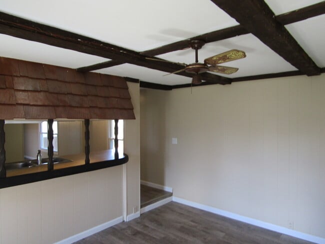 Building Photo - 132 Hensley Loop