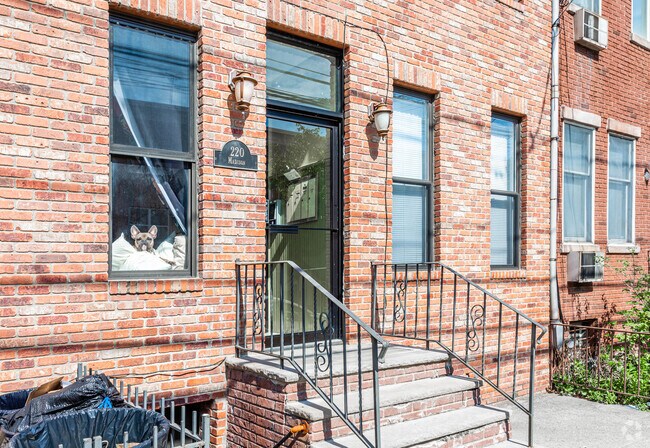 Entrance - 220 Madison St