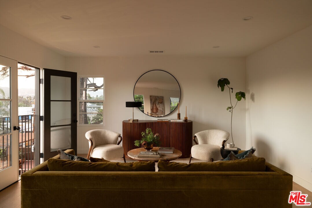 Foto principal - 1018 Manzanita St