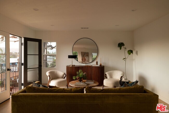 Foto del edificio - 1020 Manzanita St