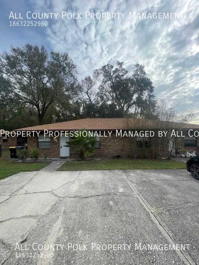 Primary Photo - Delightful 2 Bedroom Duplex For Rent in So...