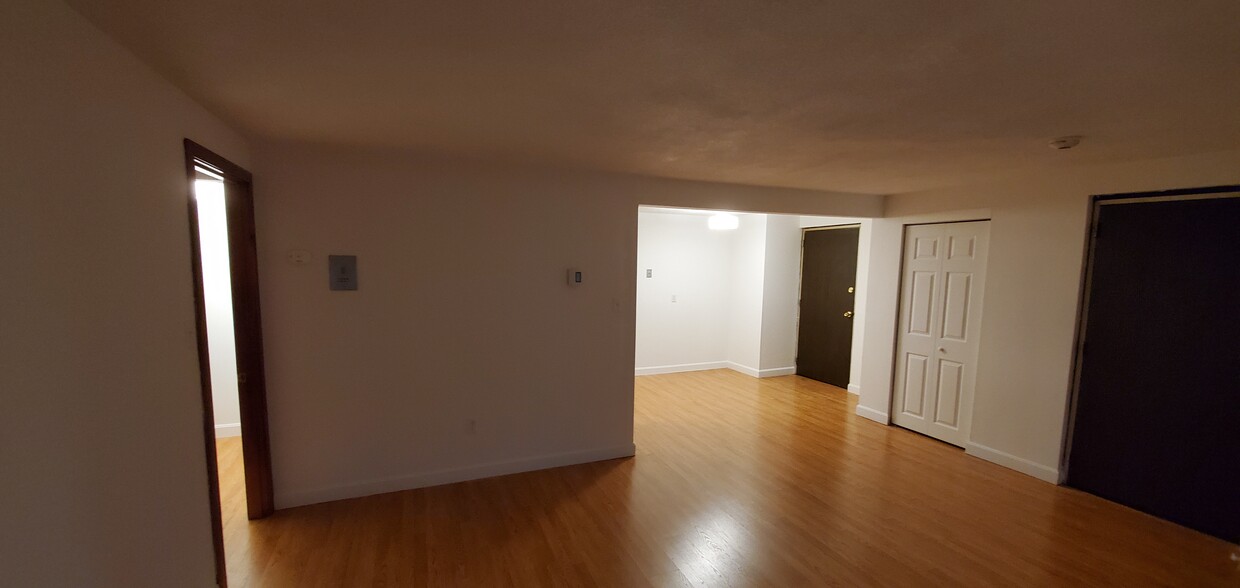 Living Area - 215 Rock St
