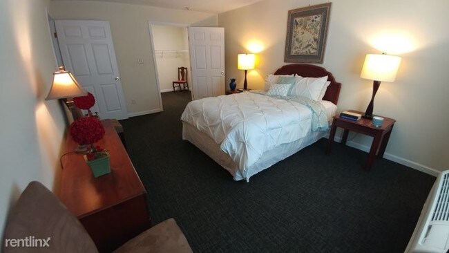 Building Photo - 1 br, 1 bath Apartment - 507 Cherry Street