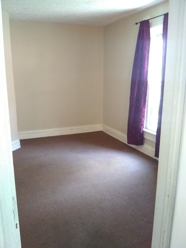 Bedroom 2 - 328 S Prospect St